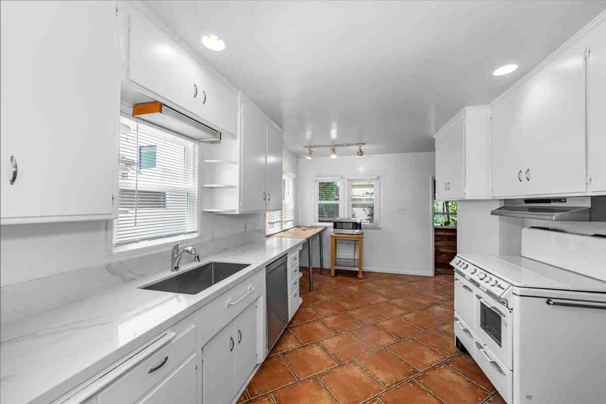 9059 Carson St #SFR - Photo 7 of 40