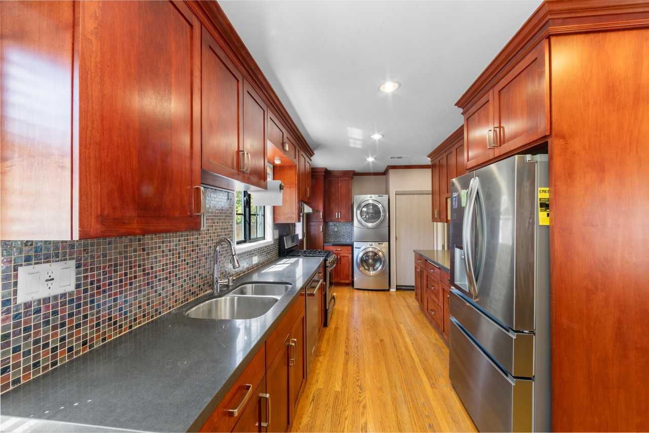 4329 Neosho Ave #1 - Photo 6 of 28