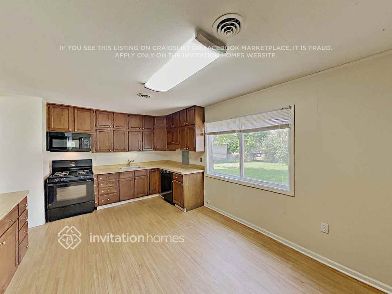 202 Mayfield Dr - Photo 6 of 16
