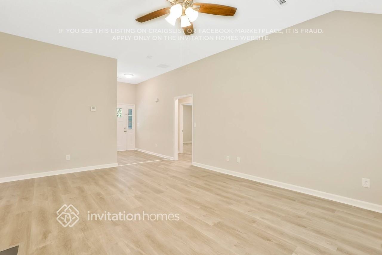 97 Maygold St - Photo 4 of 26