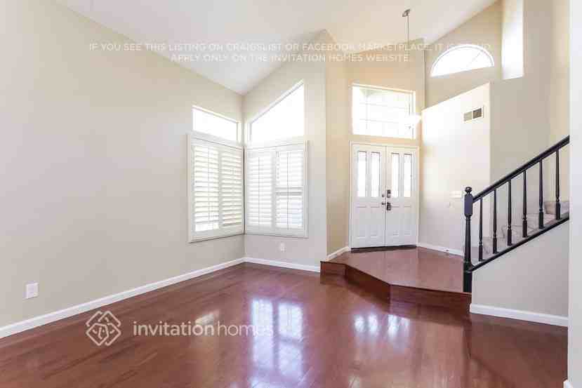 22664 Springmist Dr - Photo 3 of 19