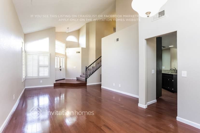 22664 Springmist Dr - Photo 4 of 19