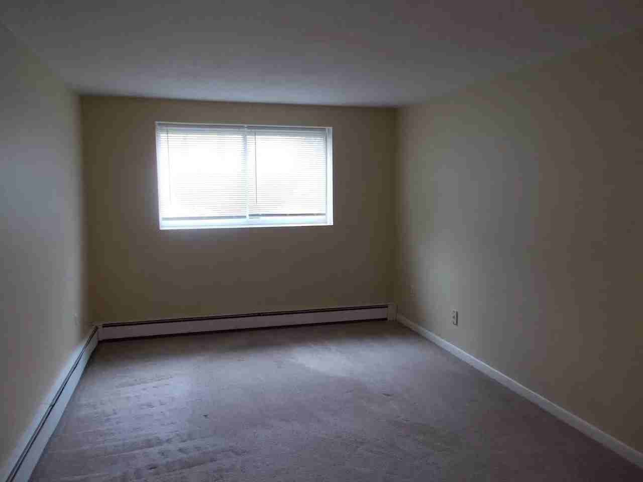 37 South St #4 - Photo 5 of 9
