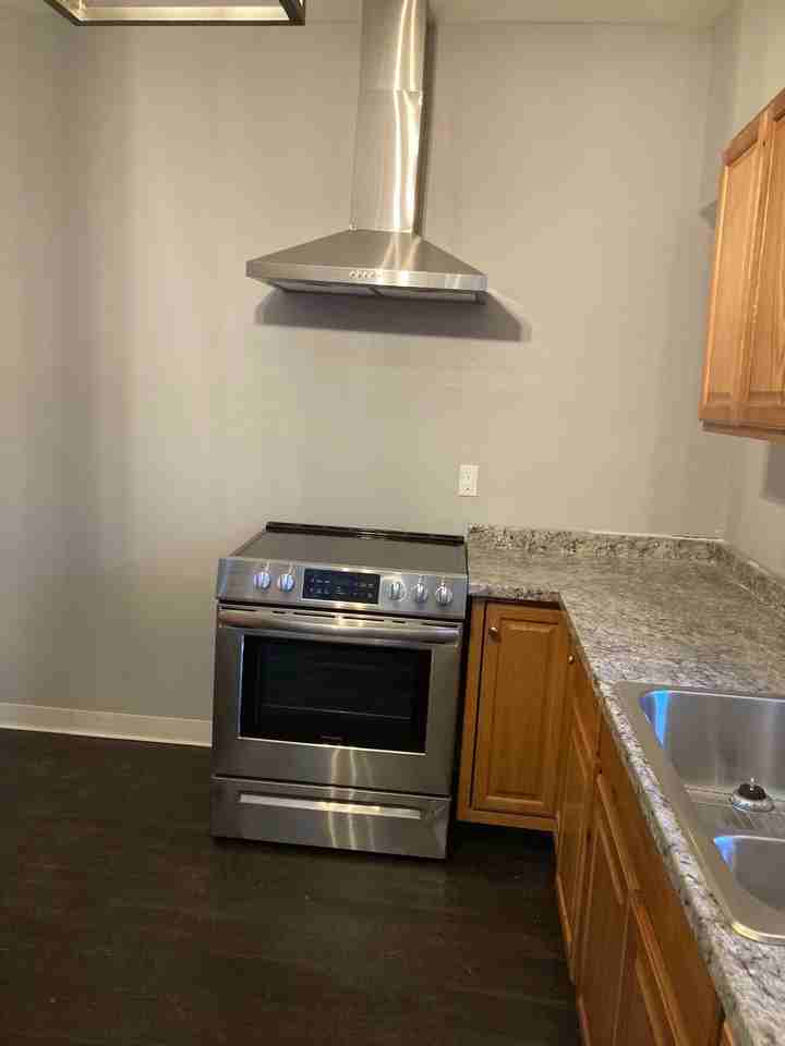 2526 Derry St #1 - Photo 7 of 36