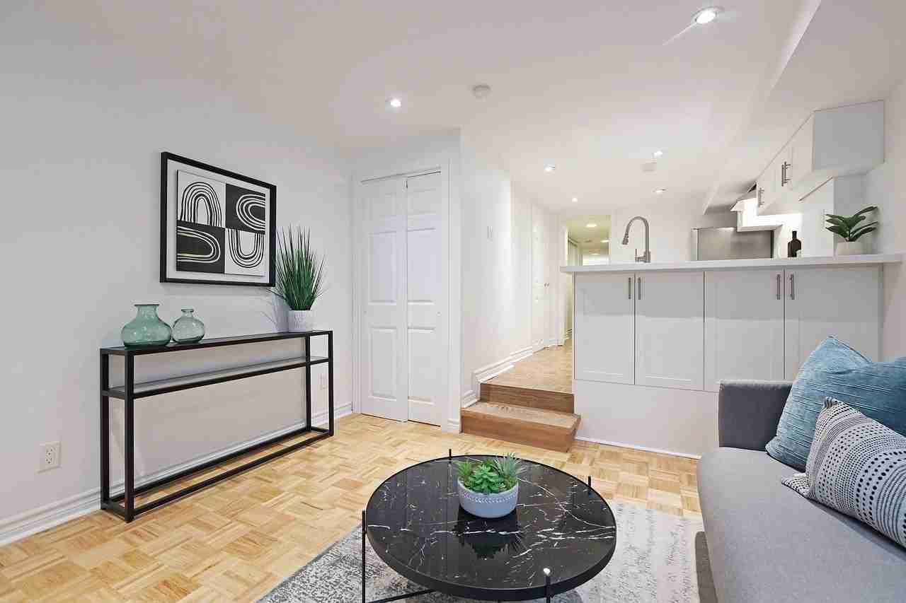 116 Aldwych Ave - Basement Suite - Photo 3 of 11