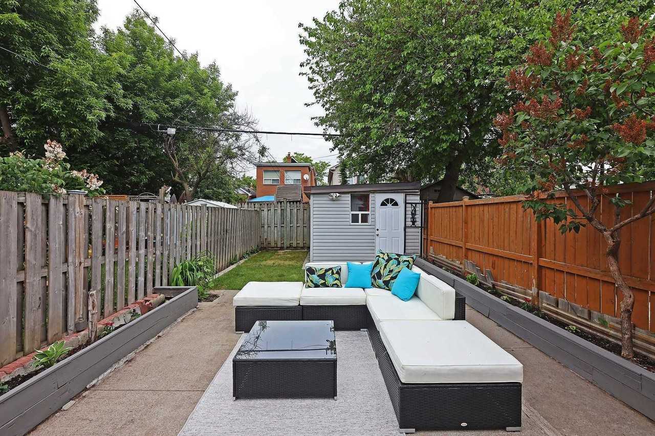 116 Aldwych Ave - Basement Suite - Photo 6 of 11