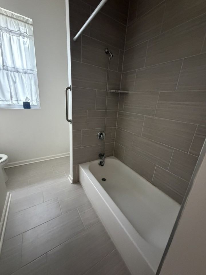 460 Shadeland Ave - Photo 3 of 6