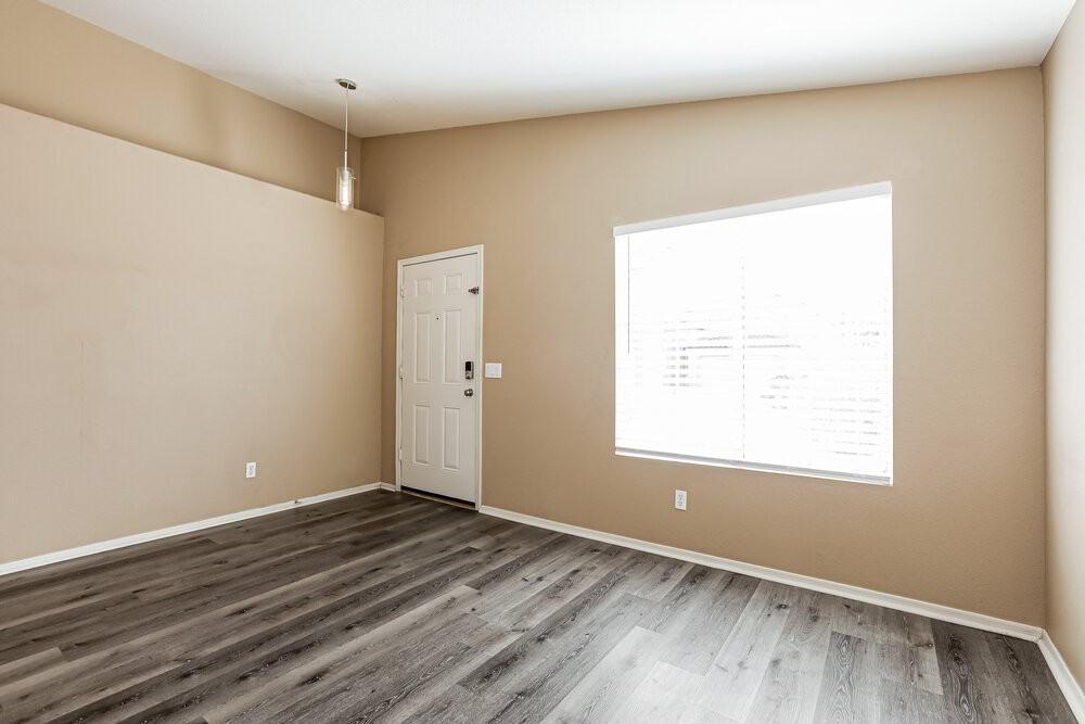 803 S Chatsworth - Photo 4 of 16