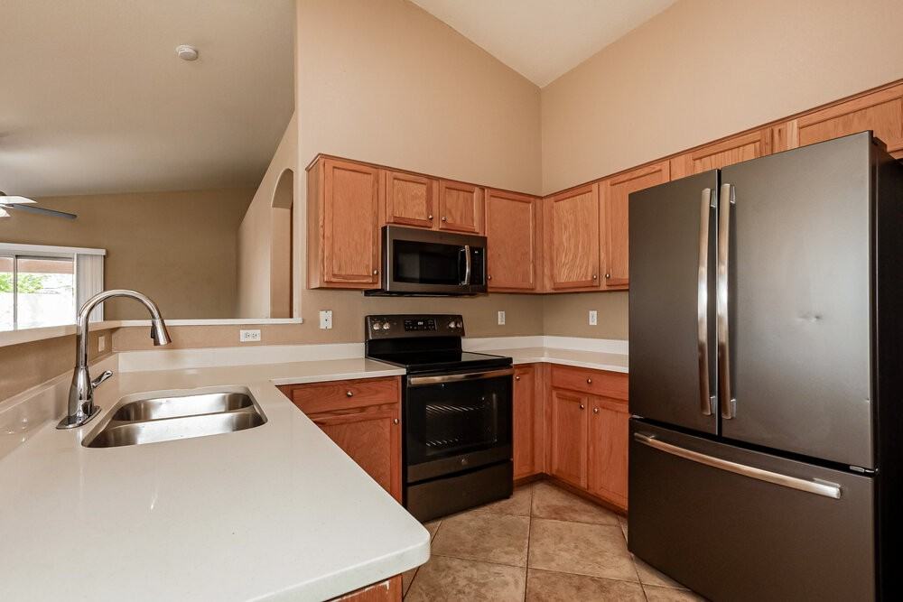 803 S Chatsworth - Photo 6 of 16
