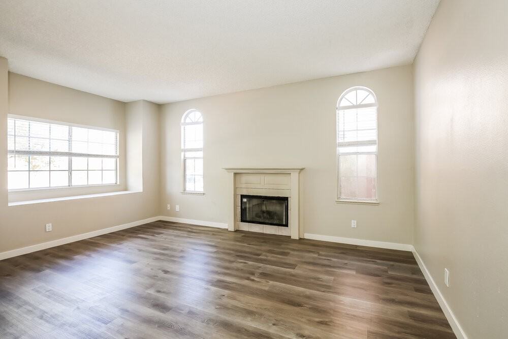 7217 Chesterton Dr - Photo 4 of 17