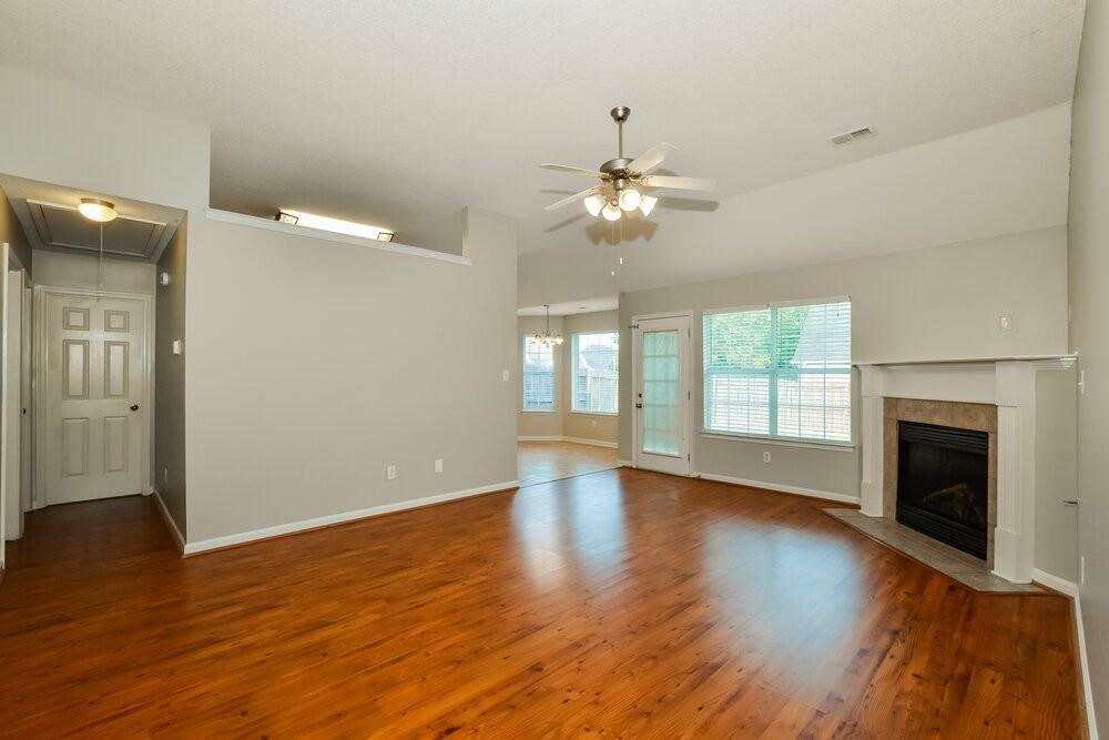 7076 Maple Grove Rd - Photo 5 of 16