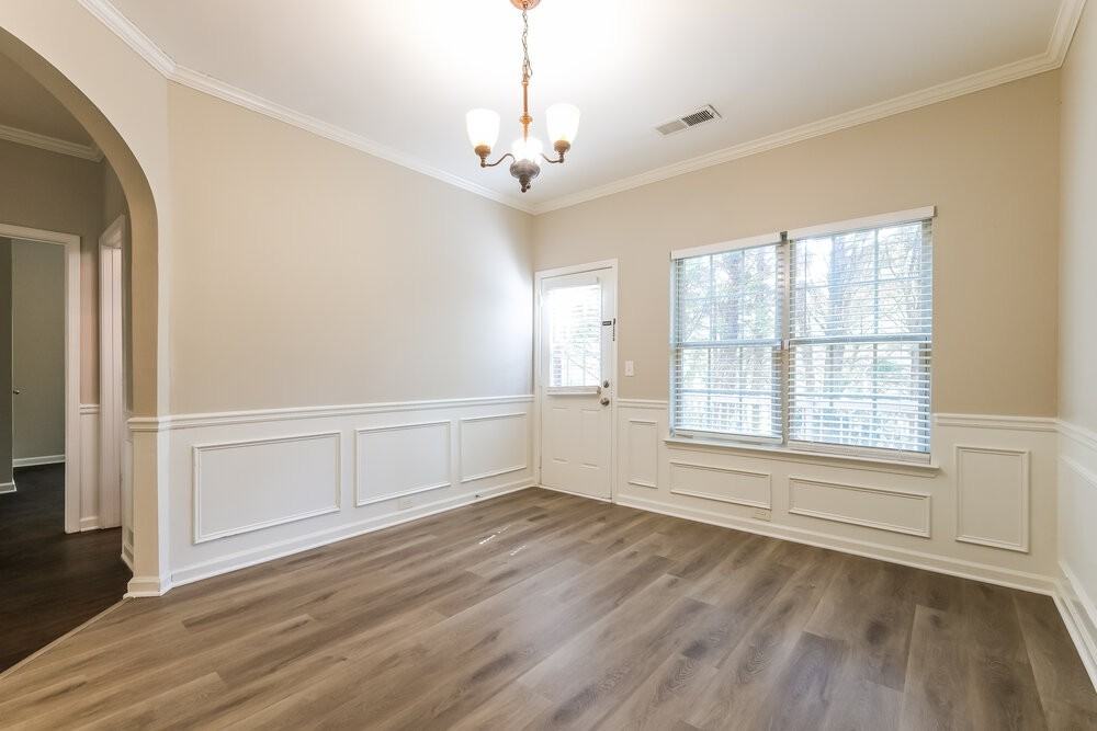 121 Tyre Dr - Photo 7 of 17