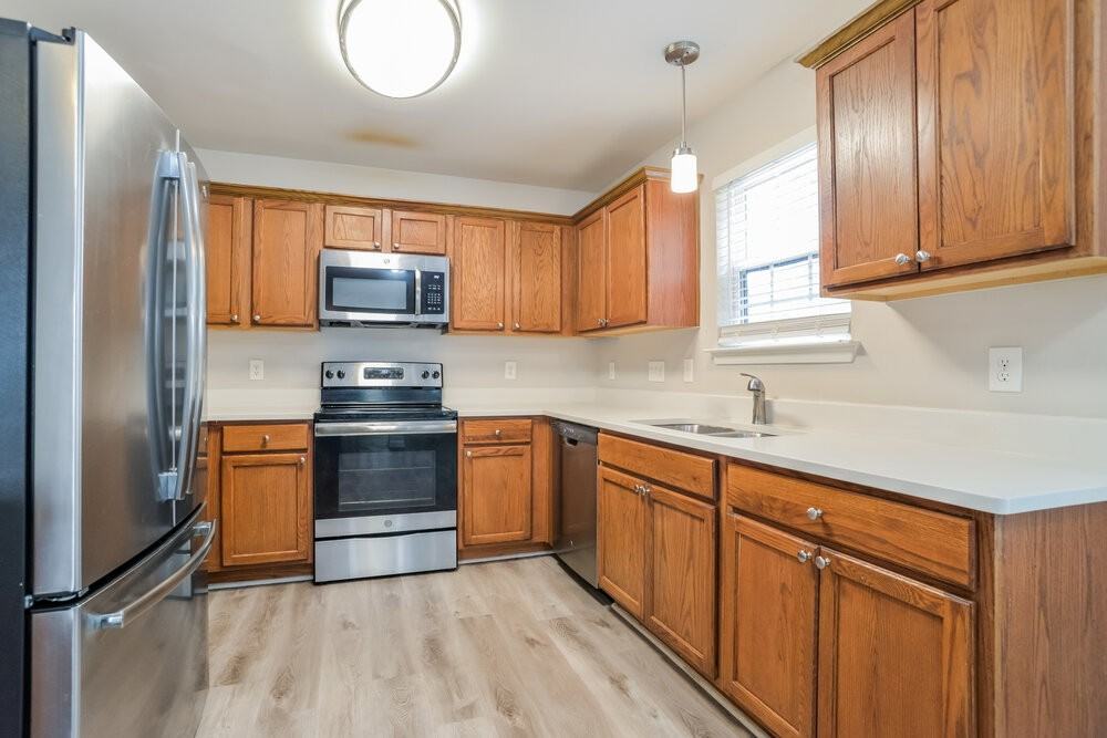 1119 Homestead Glen Blvd - Photo 6 of 17