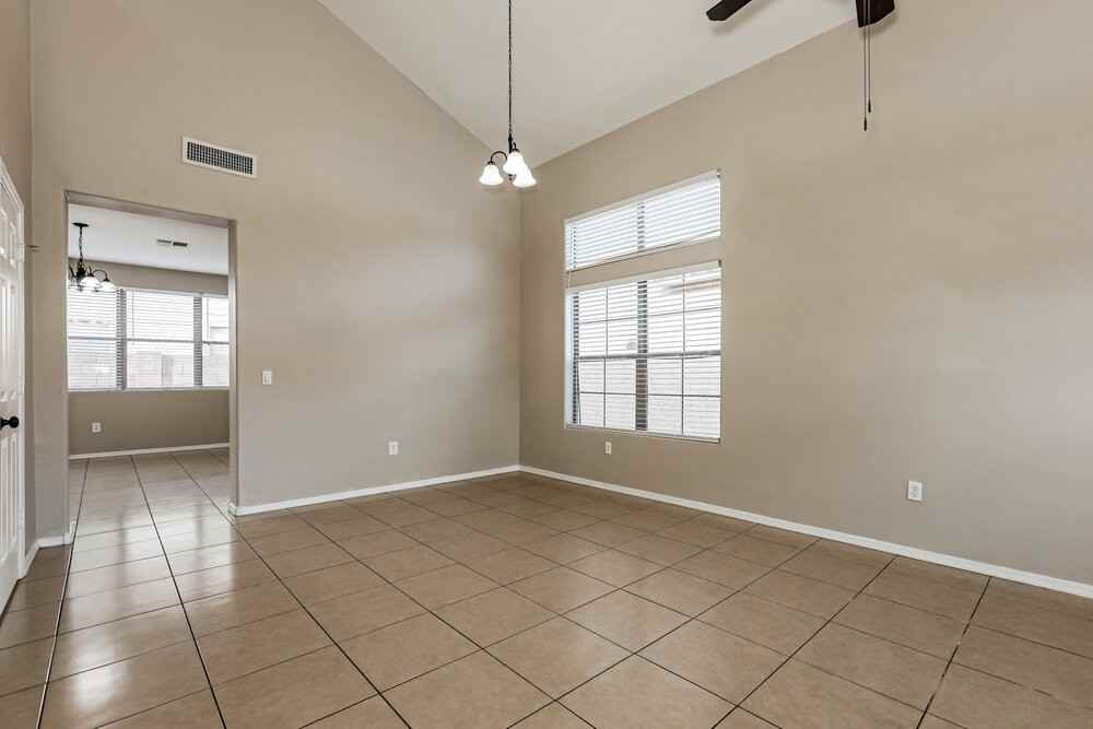 8930 E Capri Ave - Photo 5 of 17