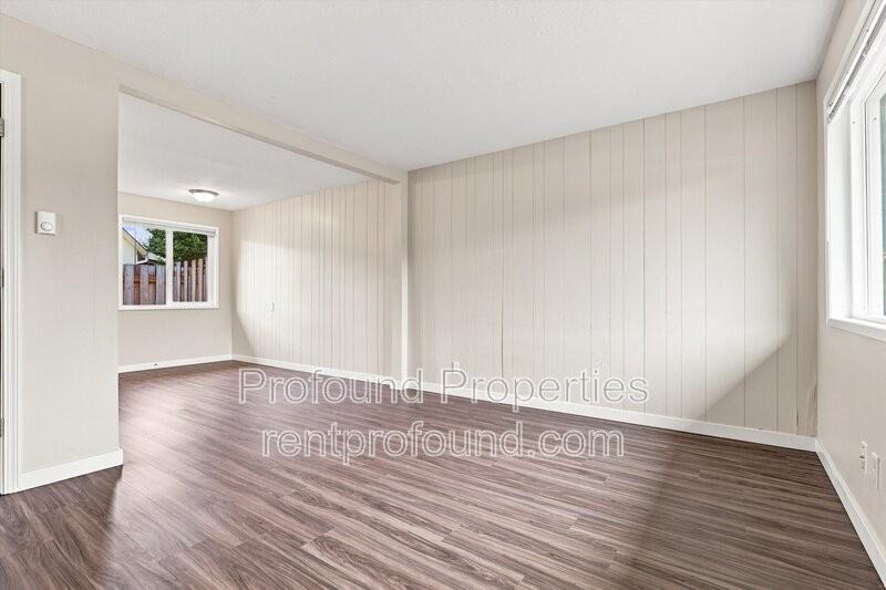 742 Se 13th Ave - Photo 3 of 21
