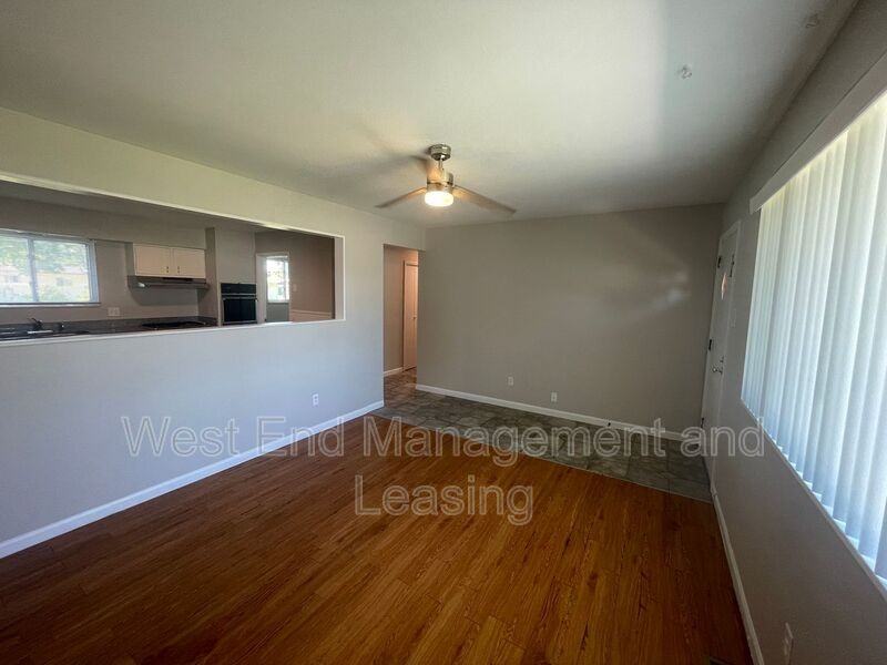 1675 Beverly Dr - Photo 2 of 8