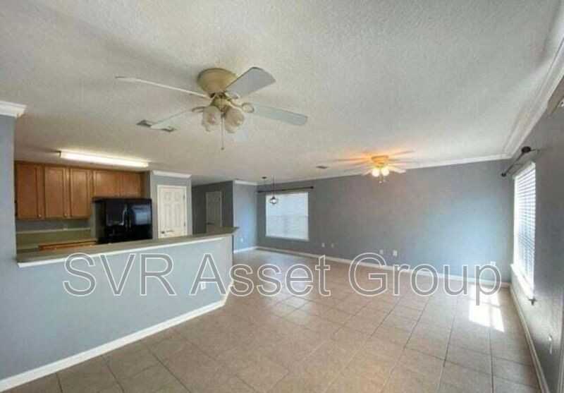 1500 Calming Water Dr #4401 - Photo 5 of 15