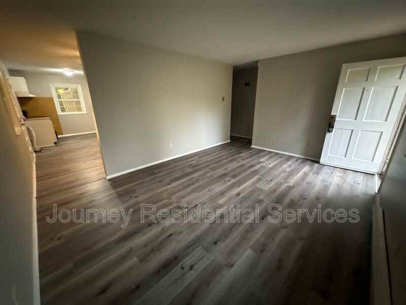 1602 Ballymena Dr - Photo 2 of 12
