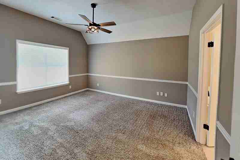 8070 Ellis Rd - Photo 7 of 17