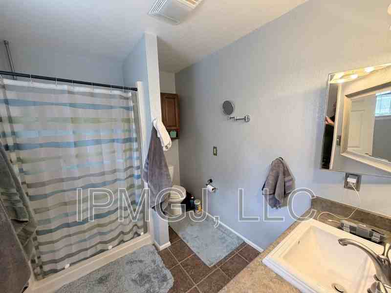 2718 Del Mar Dr - Photo 6 of 16