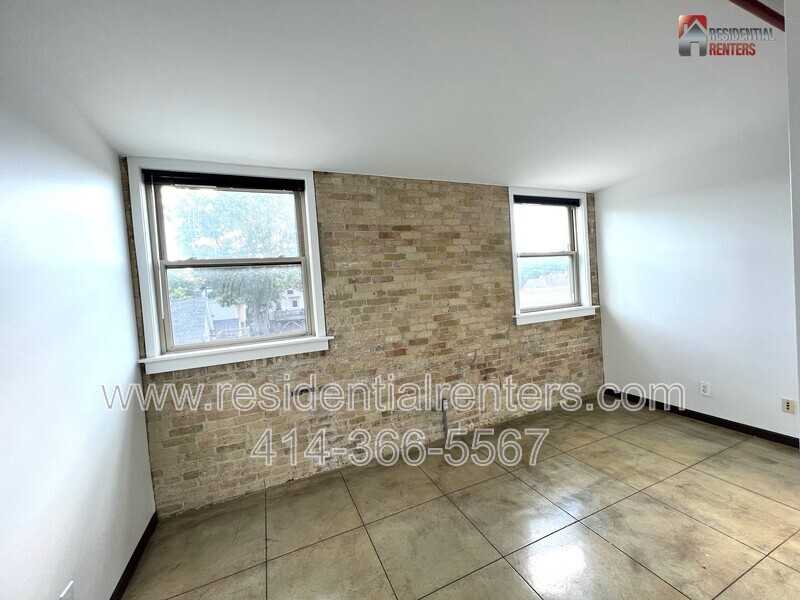 904 E Pearson St #315 - Photo 3 of 14