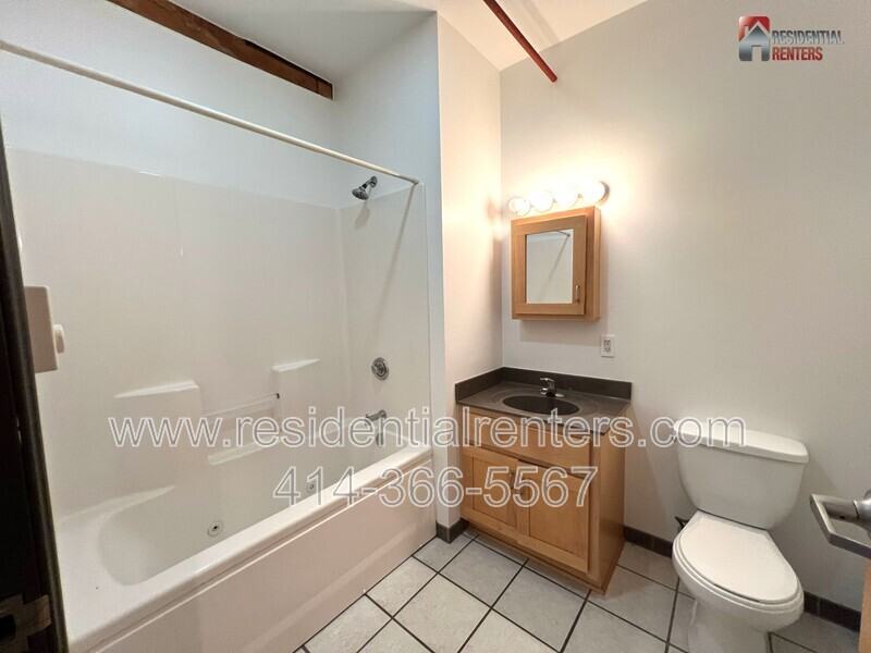 904 E Pearson St #315 - Photo 5 of 14