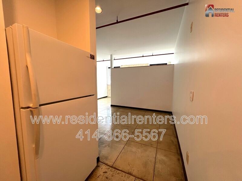904 E Pearson St #315 - Photo 6 of 14