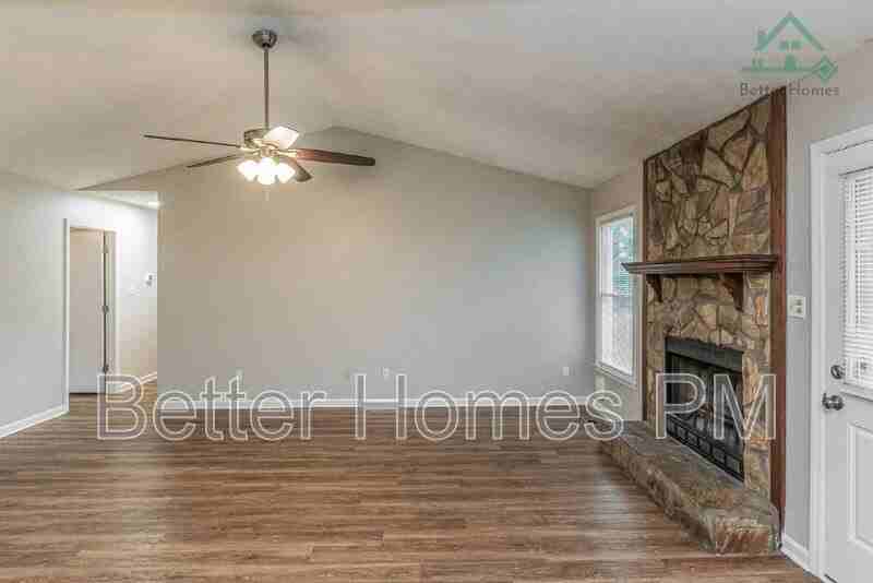 7312 Pebblebrook Dr - Photo 2 of 15