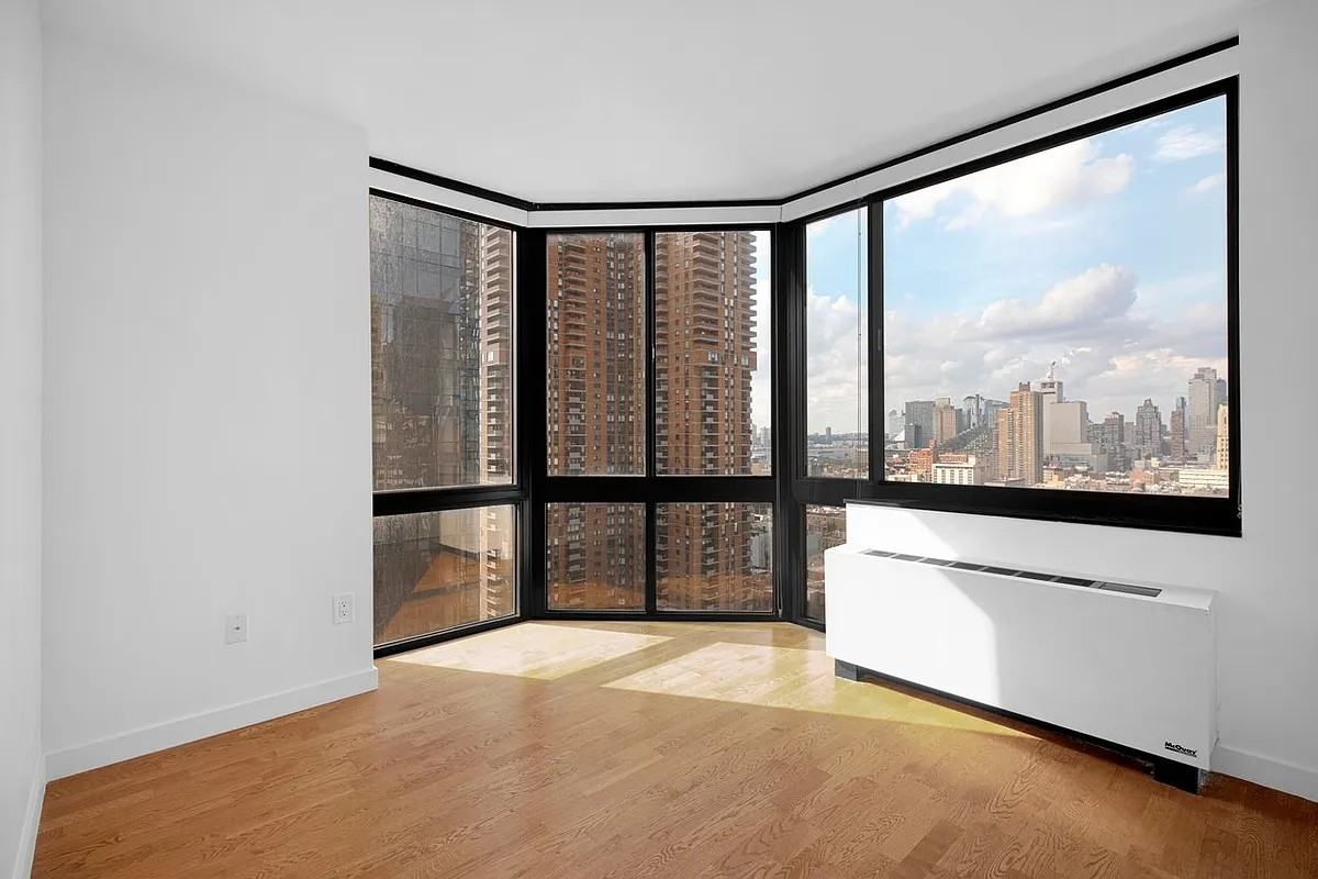 West 42nd Street #25E - Photo 3 of 5
