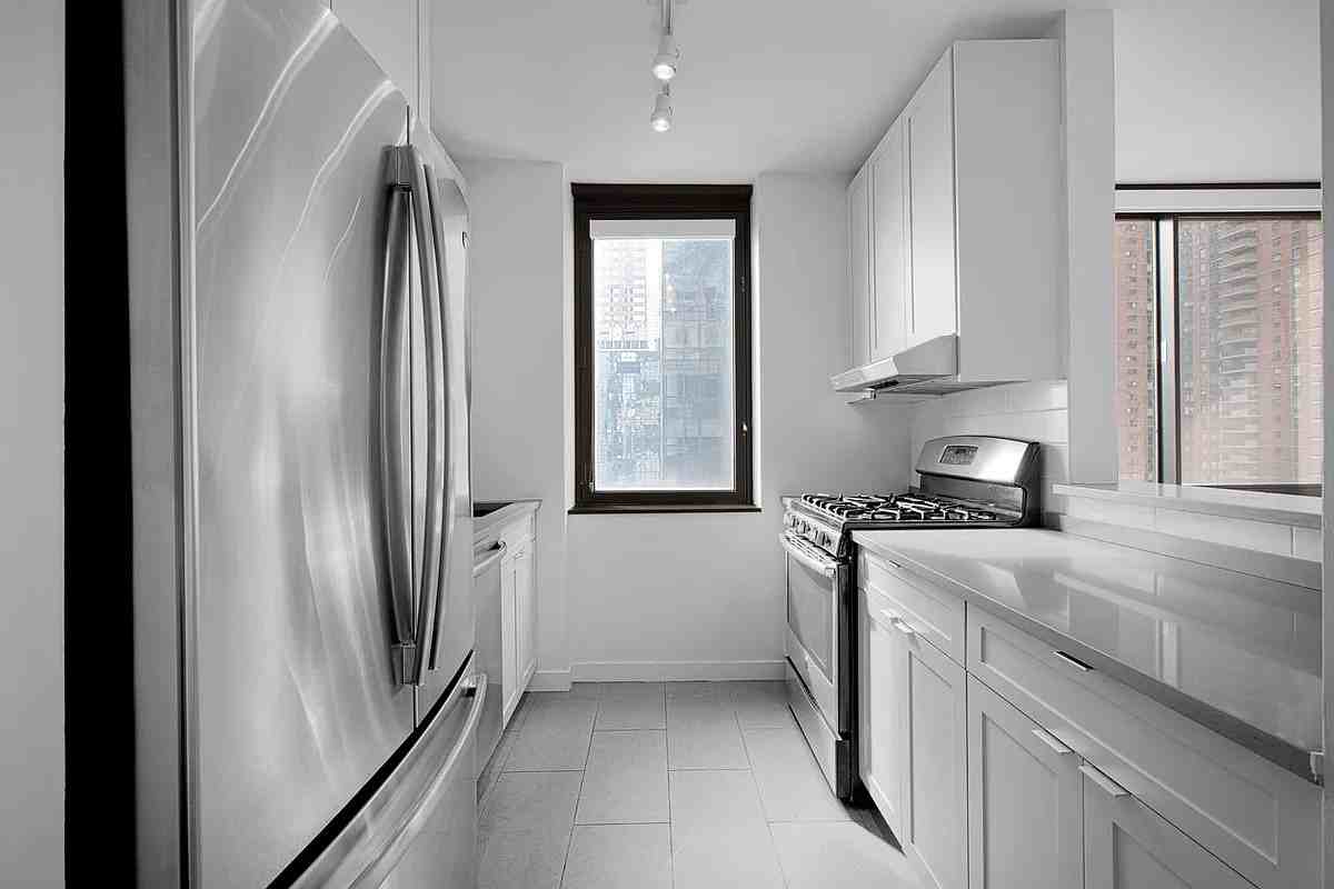 West 42nd Street #25E - Photo 2 of 5