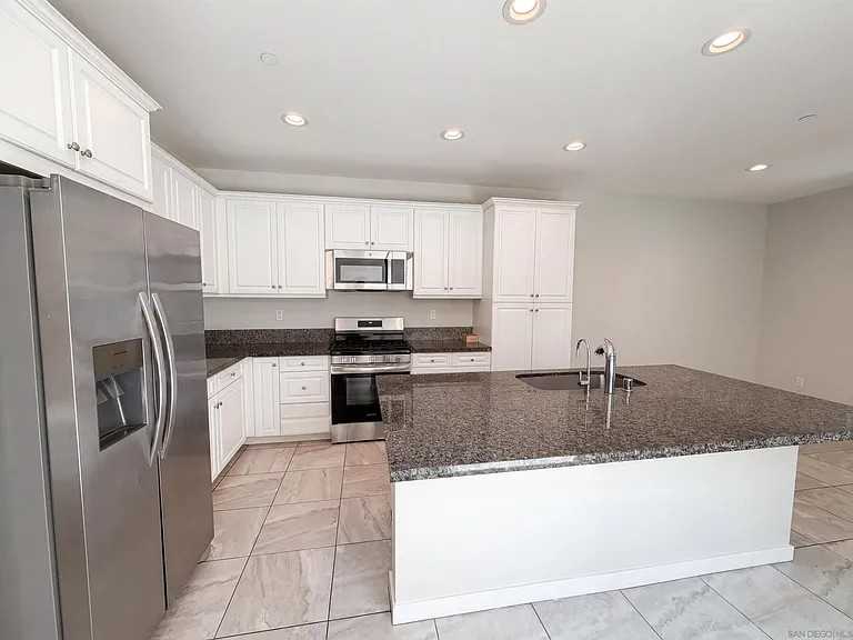 1170 Camino Prado - Photo 3 of 6