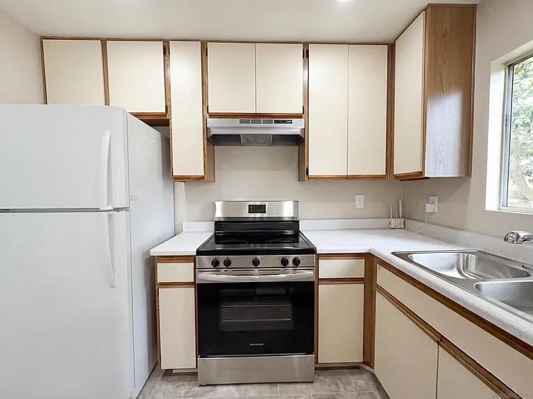 11231 Avenida De Los Lobos - Photo 3 of 6