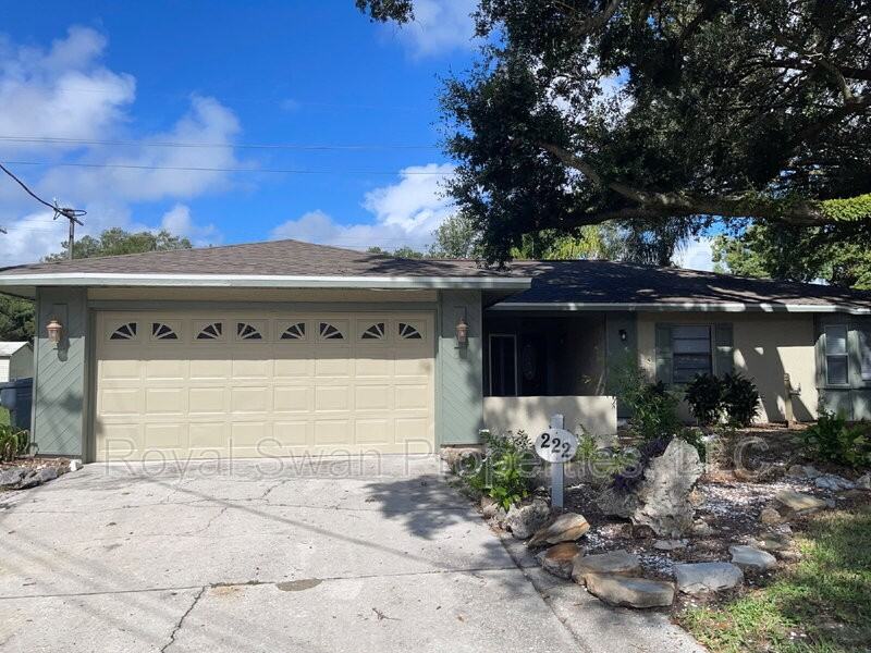 222 Lakeview Dr - Photo 2 of 34