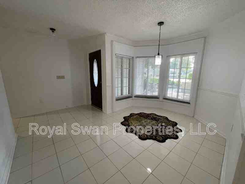 222 Lakeview Dr - Photo 3 of 34