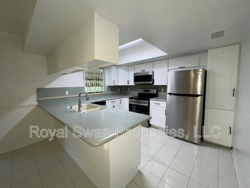 222 Lakeview Dr - Photo 5 of 34