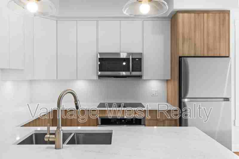 1200 Pridham Ave - Photo 4 of 36