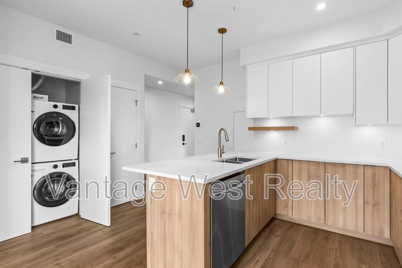 1200 Pridham Ave - Photo 7 of 36