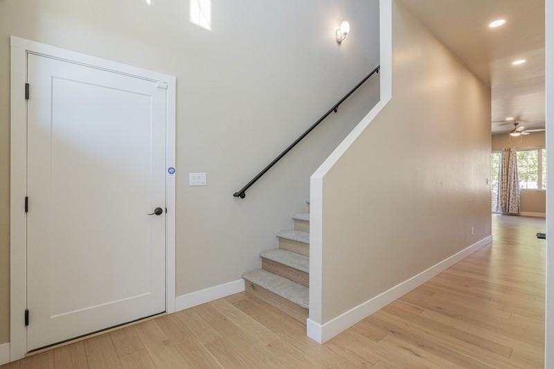 1850 Wellington Ave - Photo 2 of 40