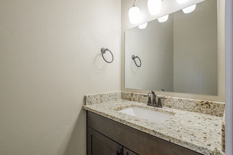 1850 Wellington Ave - Photo 5 of 40