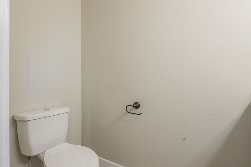 1850 Wellington Ave - Photo 6 of 40