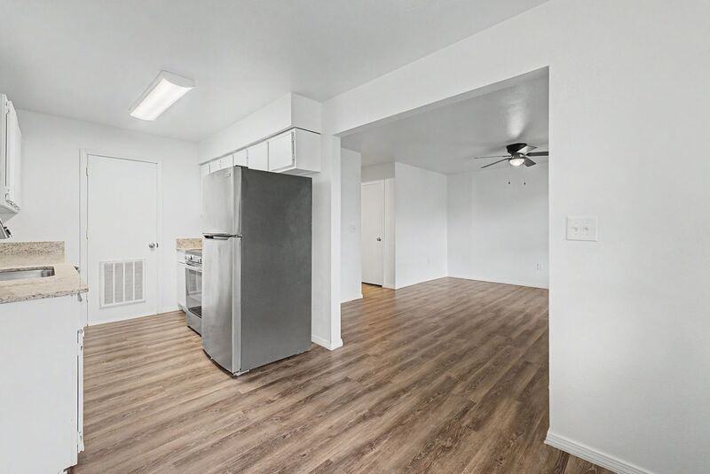 1305 W New Hope Rd - Photo 4 of 21