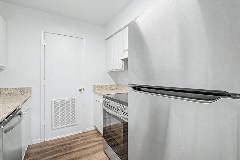 1305 W New Hope Rd - Photo 5 of 21