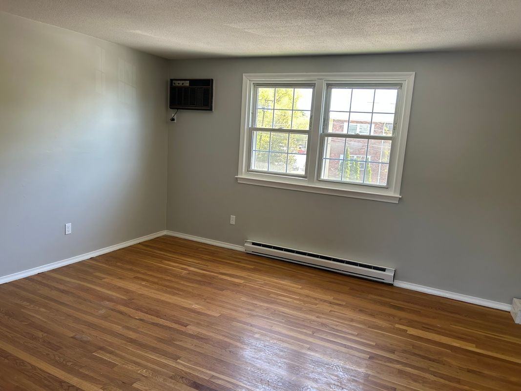 168 Boston Post Rd E - Photo 3 of 8