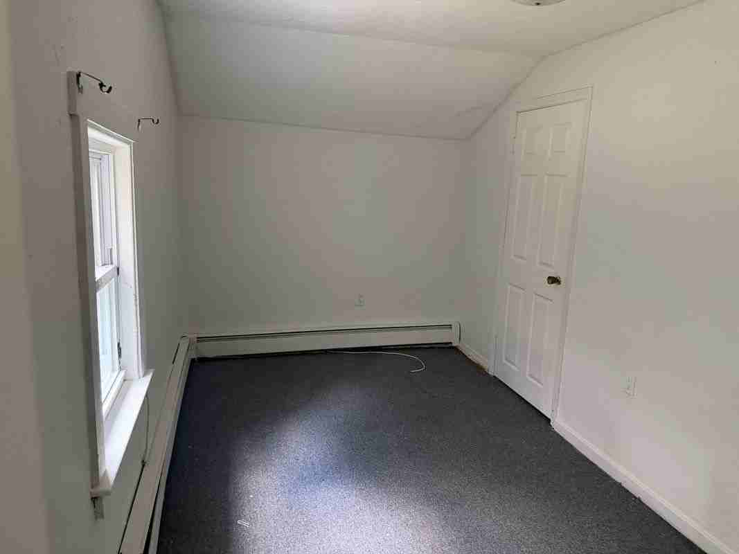 882 Pleasant St - Photo 3 of 16