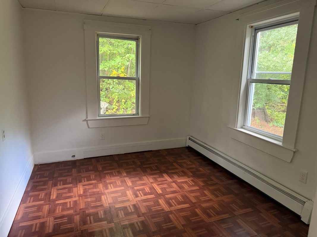 882 Pleasant St - Photo 7 of 16
