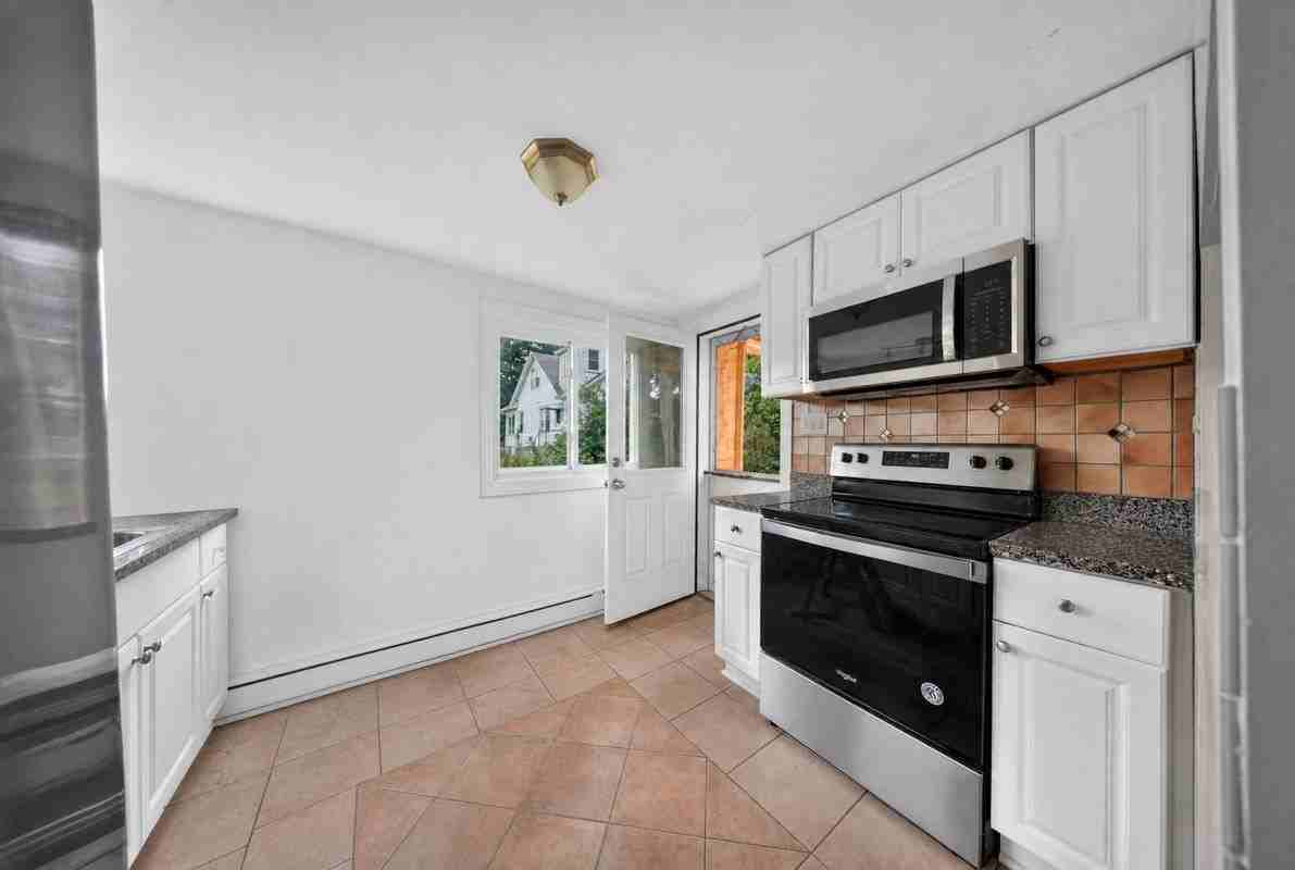 53 Mohican Ave - Photo 2 of 17