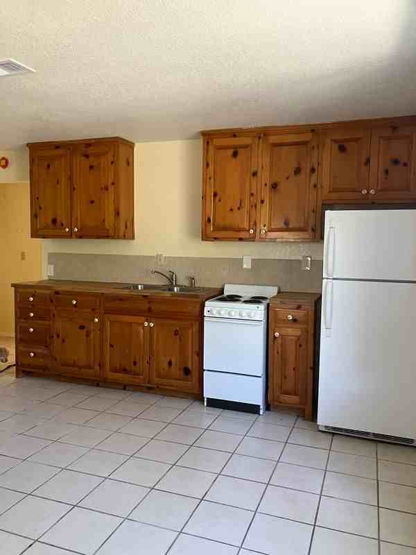 6274 Junipero St - Photo 4 of 9