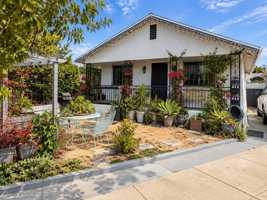 featured image of 614 Eastmont Ave ##612