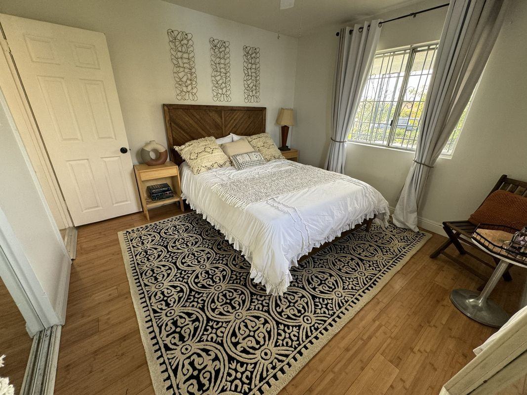 614 Eastmont Ave ##612 - Photo 4 of 4