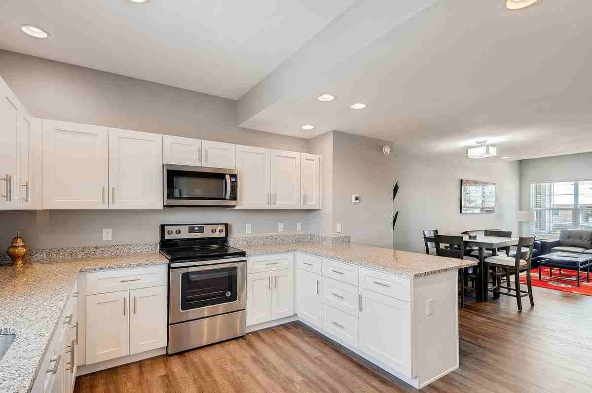 206 Ash St - Photo 3 of 7